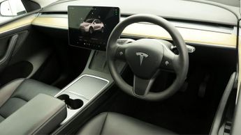 Tesla Model Y BASE