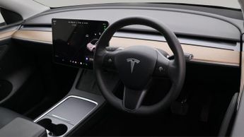 Tesla Model Y BASE