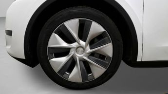 Tesla Model Y BASE