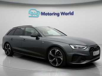 Audi A4 AVANT TFSI S LINE BLACK EDITION