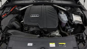 Audi A4 Avant AVANT TFSI S LINE BLACK EDITION