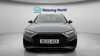 Audi A4 Avant AVANT TFSI S LINE BLACK EDITION