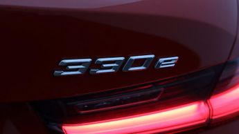 BMW 3 Series 330E SPORT PRO