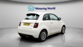 Fiat 500e ACTION