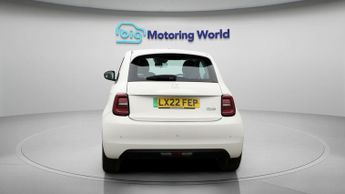 Fiat 500e ACTION