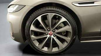 Jaguar XE R-DYNAMIC HSE