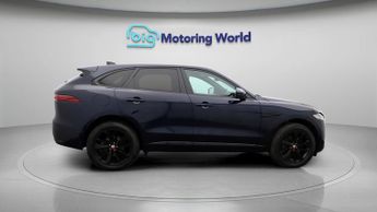 Jaguar F-PACE R-DYNAMIC SE