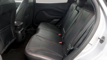 Ford Mustang Mach-E BASE