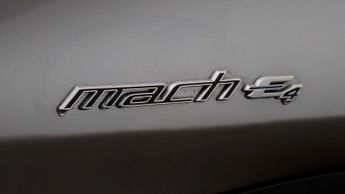 Ford Mustang Mach-E BASE