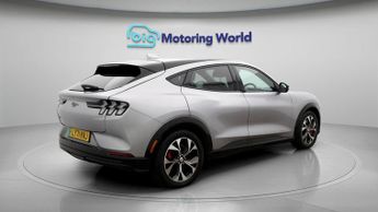 Ford Mustang Mach-E BASE