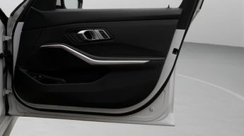 BMW 3 Series 330E SPORT