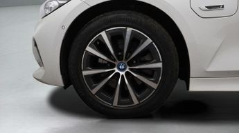 BMW 3 Series 330E SPORT