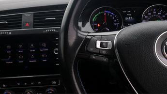 Volkswagen e-Golf E-GOLF