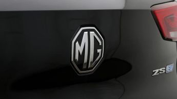 MG MG ZS TROPHY CONNECT