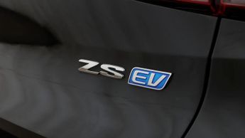 MG MG ZS TROPHY CONNECT