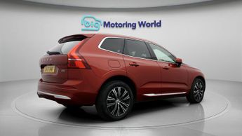 Volvo XC60 B5 INSCRIPTION AWD