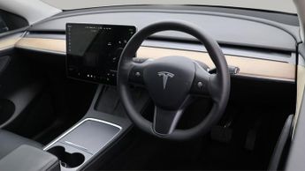 Tesla Model Y BASE