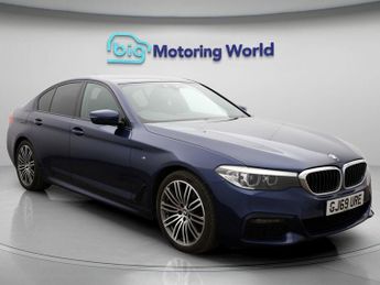 BMW 520 520D M SPORT