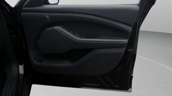 Ford Mustang Mach-E BASE