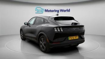 Ford Mustang Mach-E BASE