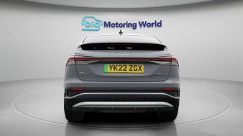 Audi Q4 e-tron SPORTBACK S LINE