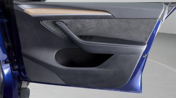 Tesla Model Y PERFORMANCE AWD