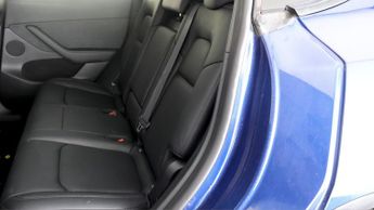 Tesla Model Y PERFORMANCE AWD