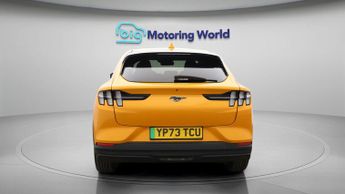 Ford Mustang Mach-E BASE