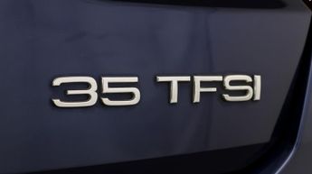 Audi Q2 TFSI S LINE BLACK EDITION