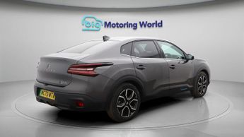 Citroen e-C4 X SHINE PLUS