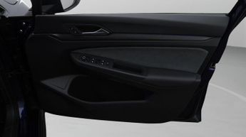 Volkswagen Golf R-LINE ETSI DSG