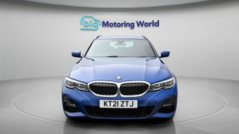 BMW 3 Series 330E M SPORT