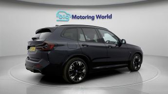 BMW iX3 M SPORT PRO