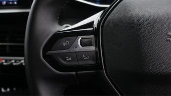 Peugeot E-208 ALLURE PREMIUM PLUS