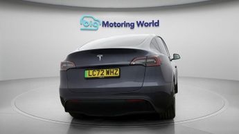 Tesla Model Y BASE