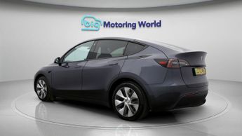 Tesla Model Y BASE