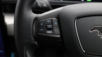 Ford Mustang Mach-E BASE