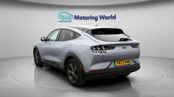 Ford Mustang Mach-E BASE