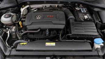 Volkswagen Golf GTI PERFORMANCE TSI DSG