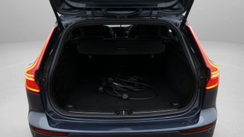 Volvo V60 RECHARGE T6 R-DESIGN AWD