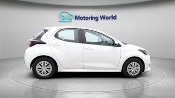 Mazda Mazda2 HYBRID PURE