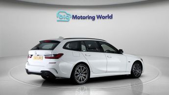 BMW 3 Series 330E M SPORT