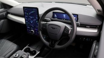 Ford Mustang Mach-E BASE