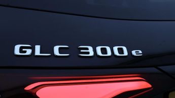 Mercedes-Benz GLC GLC 300 E 4MATIC URBAN EDITION