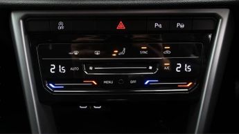 Volkswagen T-Roc LIFE TSI DSG