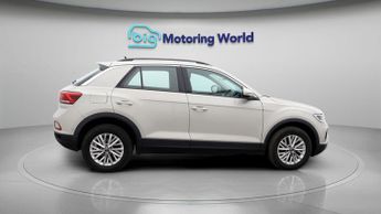 Volkswagen T-Roc LIFE TSI DSG