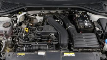 Volkswagen T-Roc LIFE TSI DSG