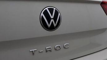 Volkswagen T-Roc LIFE TSI DSG
