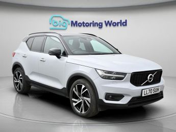 Volvo XC40 B4 R-DESIGN PRO