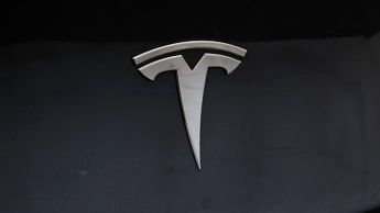Tesla Model Y BASE